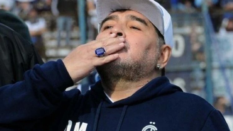 Muere a los 60 años Diego Armando Maradona
