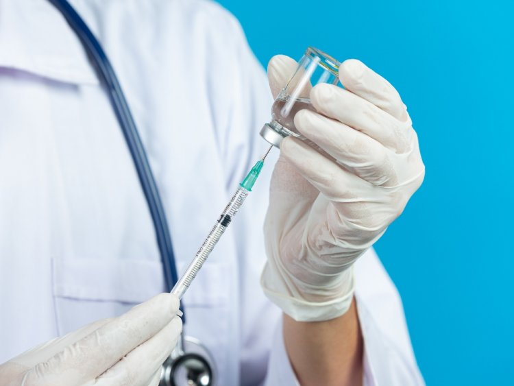 Gobierno autoriza contratación directa de vacunas, insumos y servicios para luchar contra el COVID-19