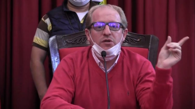 Gobernador de Tarija Adrián Oliva es internado con síntomas de Covid-19