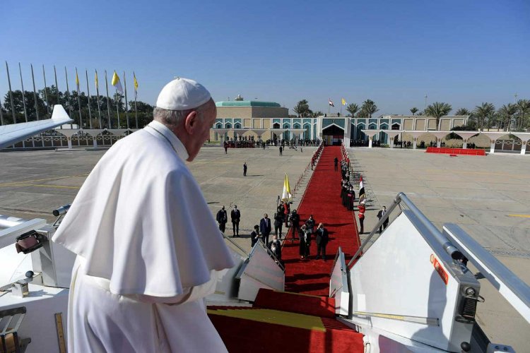 El Papa Francisco parte de Irak tras visita histórica sin incidentes