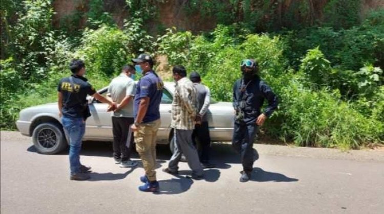 FELCC atrapa a falsos policías que amenazaban a sus víctimas en Bermejo