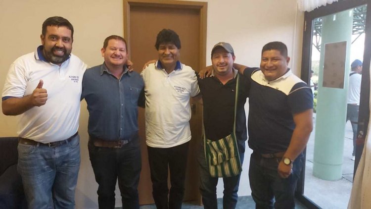 Polémica foto del Jefe de Campaña de UNIDOS en Yacuiba con Evo Morales y Álvaro Ruiz