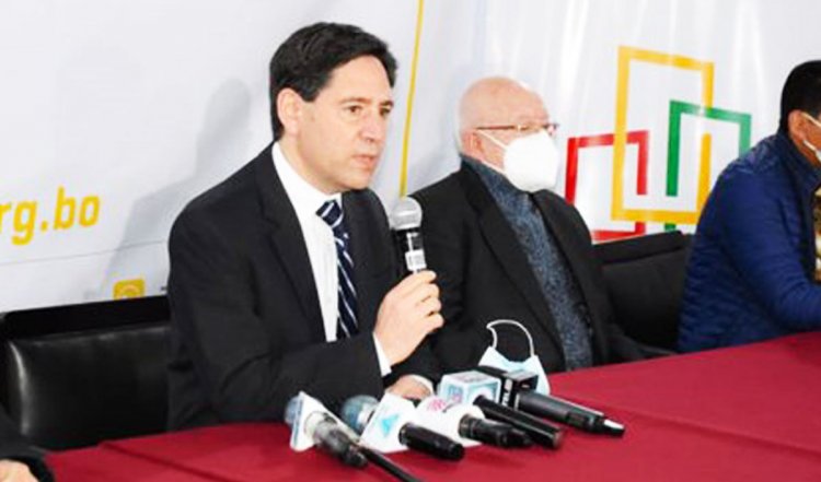 Tras renuncia de Romero, la oposición ve riesgos y Morales dice que se ‘va el vocal del gobierno de facto’