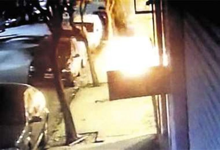 Atacan con molotov edificio del grupo argentino Clarín