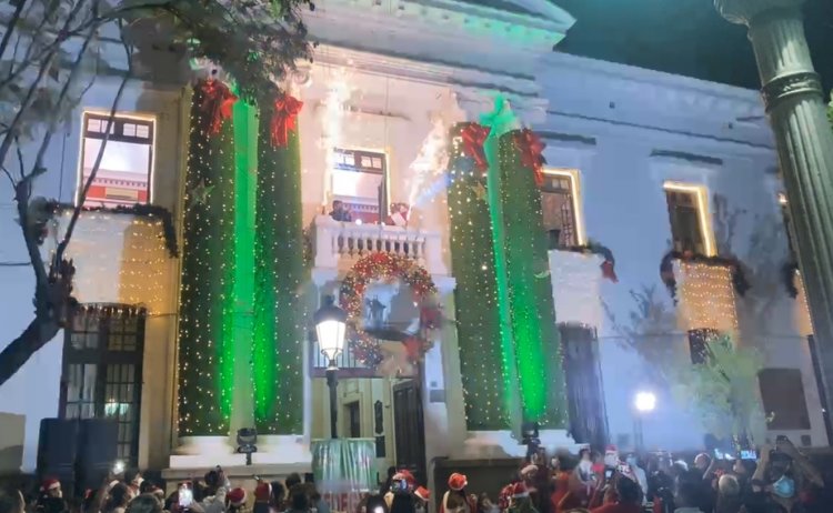 La Gobernación de Tarija realizo el encendido de luces navideñas