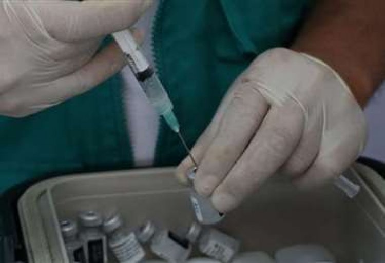 Termina en Palmasola el paramédico que vendía vacunas contra el covid en Bs 1.400
