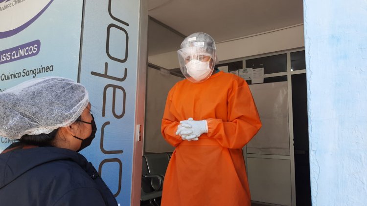 Varios laboratorios en Tarija cobran precios elevados por pruebas de Covid-19