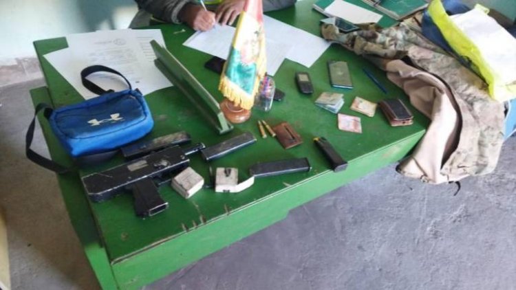 Contrabando: encuentran a tres personas en posesión de una ametralladora, cargadores y munición