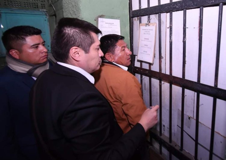 Fiscalía pide cárcel para Gobernador de Potosí por presunta legitimación de ganancias ilícitas