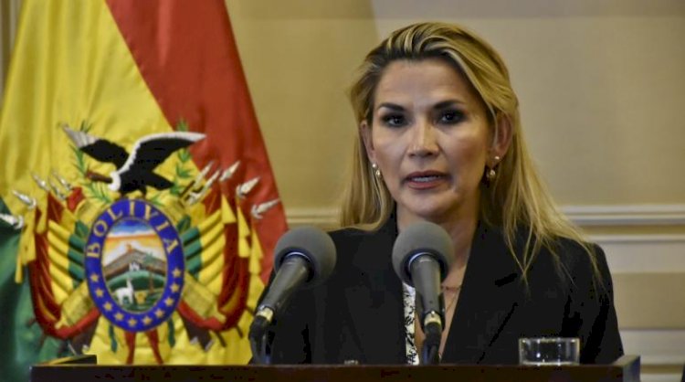 Presidenta Áñez convoca a gobernadores y alcaldes para coordinar acciones contra el coronavirus