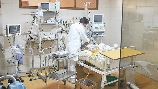 Siete pacientes con Covid-19 están en terapia intensiva en el país