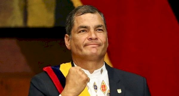 Condenan a ocho años de cárcel a Rafael Correa por corrupción