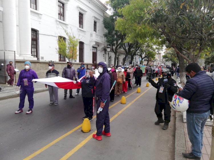 El Magisterio en Tarija y otras organizaciones exigen la abrogación del D.S. 4260